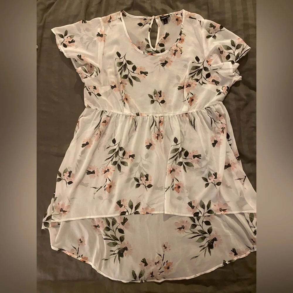 Torrid High Low Short Sleeve Blouse Size 3 - Picture 3 of 9